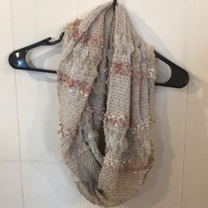 Simply Vera infinity scarf